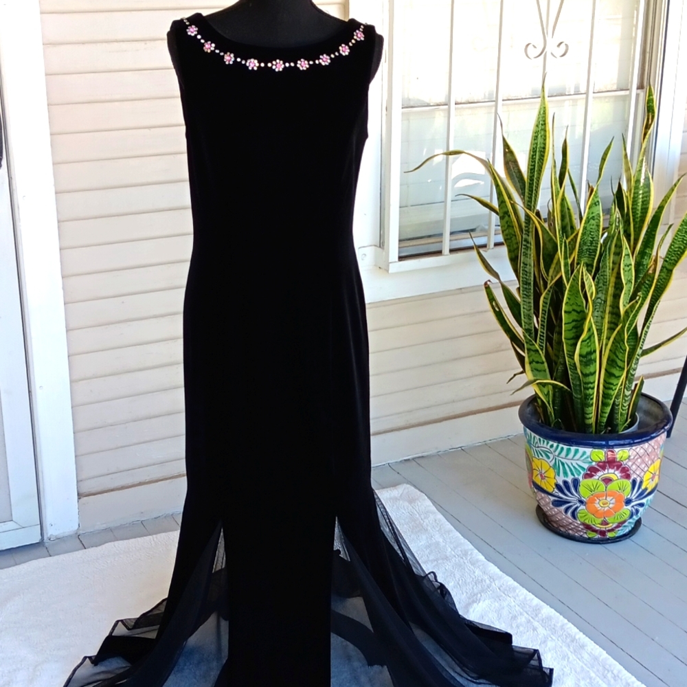❤️Jessica Howard vintage Y2K black velveteen maxi evening dress Whimsigoth
